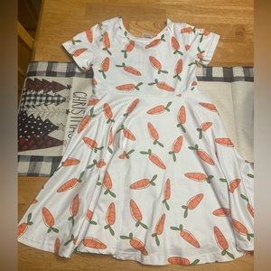 Easter carrot 🥕 dress! Fits like a 7-8